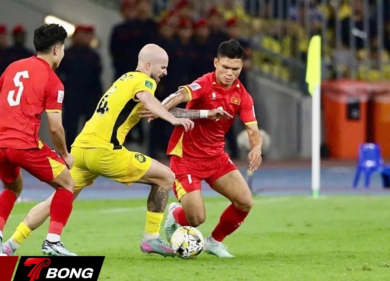 Việt Nam chiếm ngôi đầu và giành vé dự VCK Asian Cup 2027 sớm một vòng đấu.